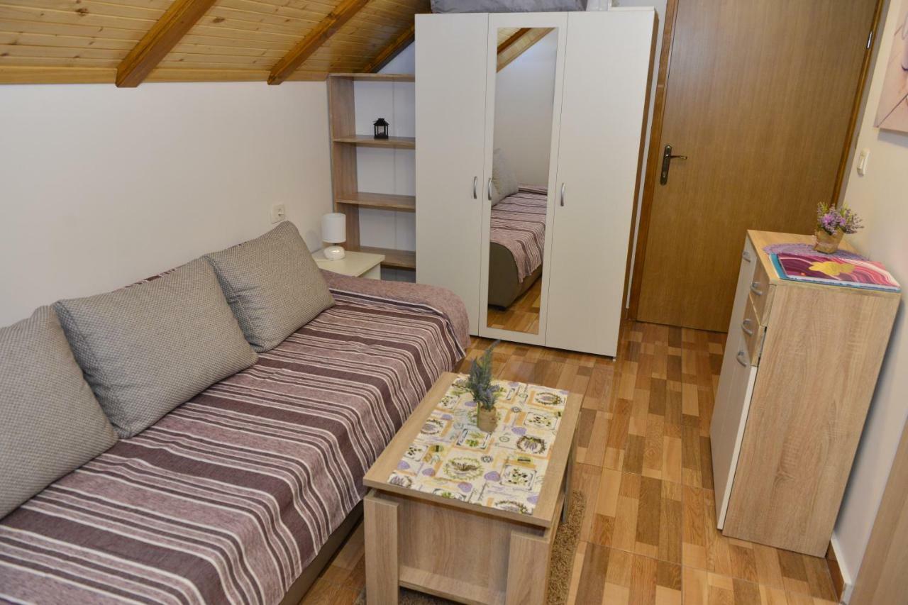 Apartmani Miscevic Josipdol Kültér fotó