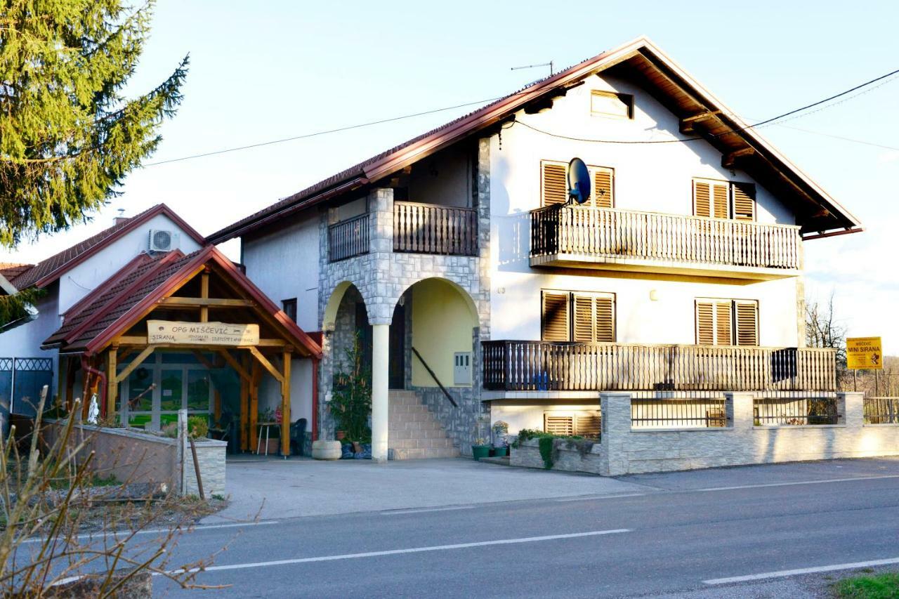 Apartmani Miscevic Josipdol Kültér fotó