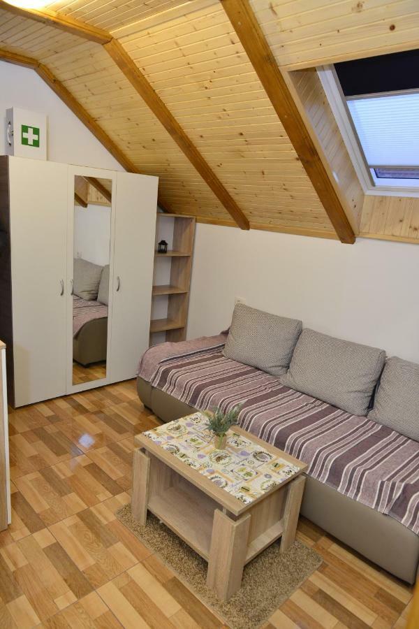 Apartmani Miscevic Josipdol Kültér fotó